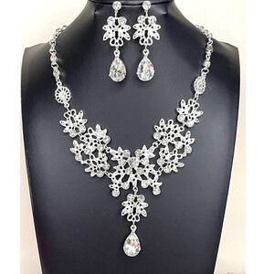 Statement Necklace & Earrings Matching Set Clear Silver Jewelry S26